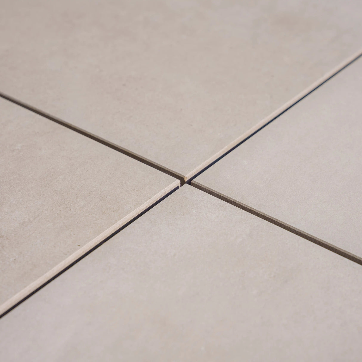 Terrassenplatte LUCA Light 60x60x2cm