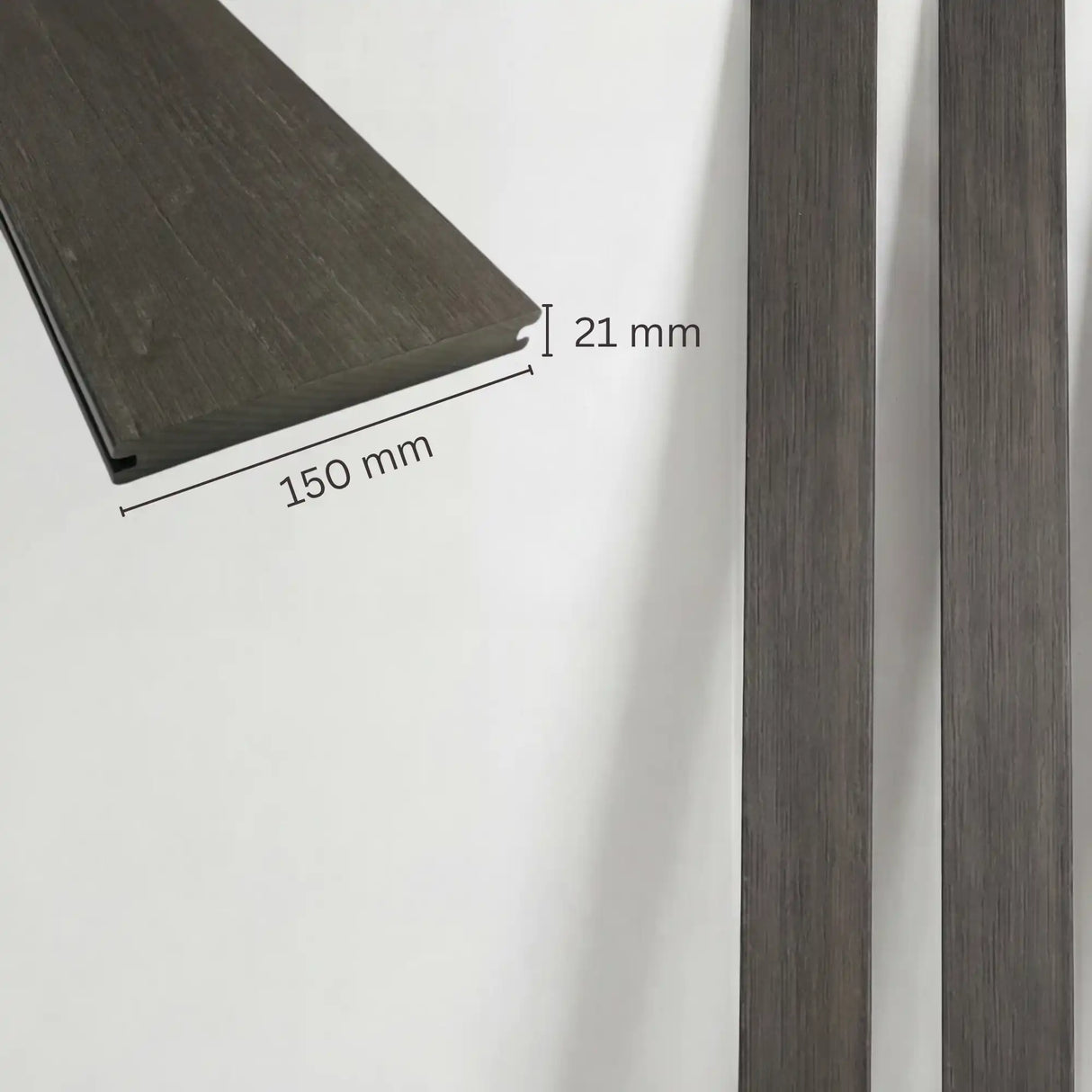 WPC Terrassendiele Massiv Antik Nero